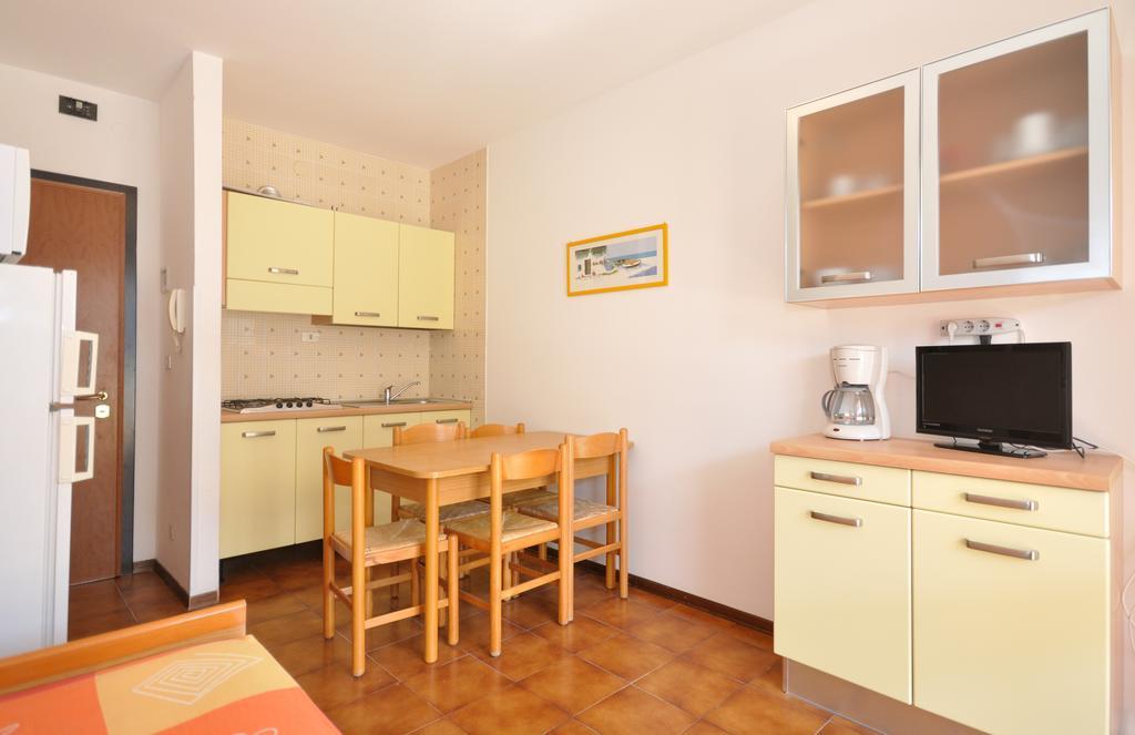 Condominio Tiepolo Бибионе Экстерьер фото